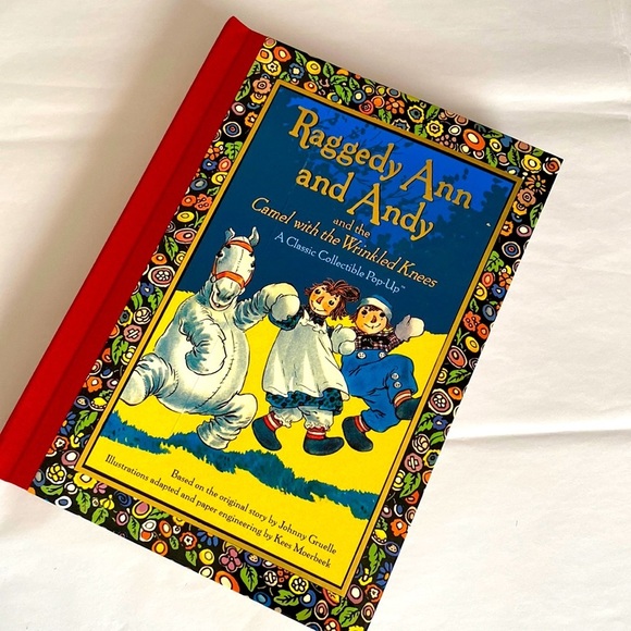 Raggedy Ann and Andy and The Camel With the Wrinkled Knees Pop Up Book 2003 - Picture 1 of 6